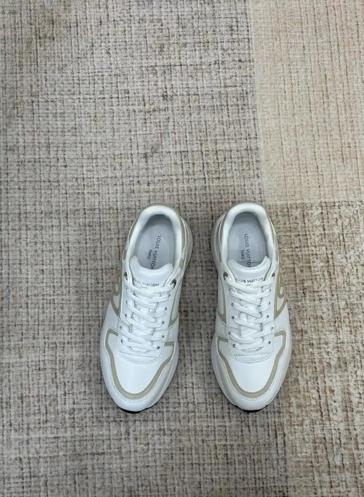 hype Louis Vuitton Sneakers