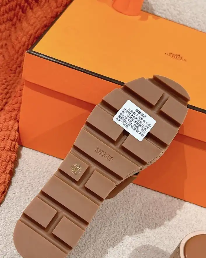 hype Hermes Slippers