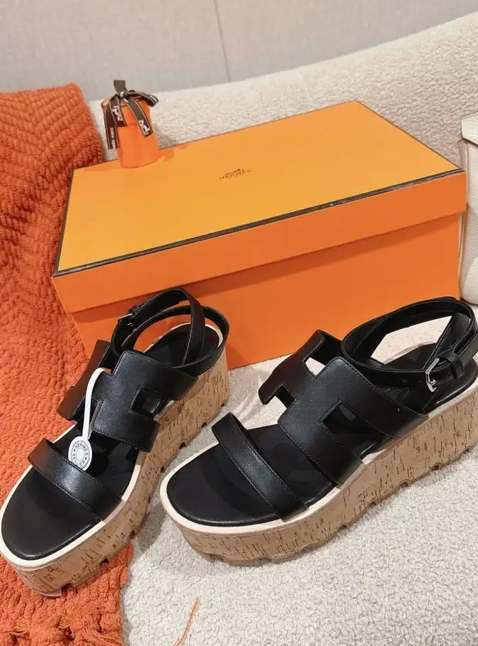 hype Hermes Sandals