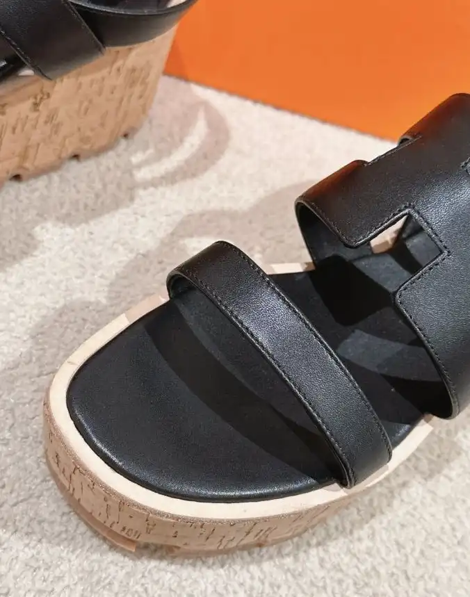 hype Hermes Sandals