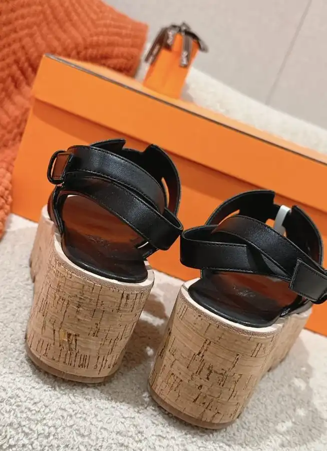 hype Hermes Sandals