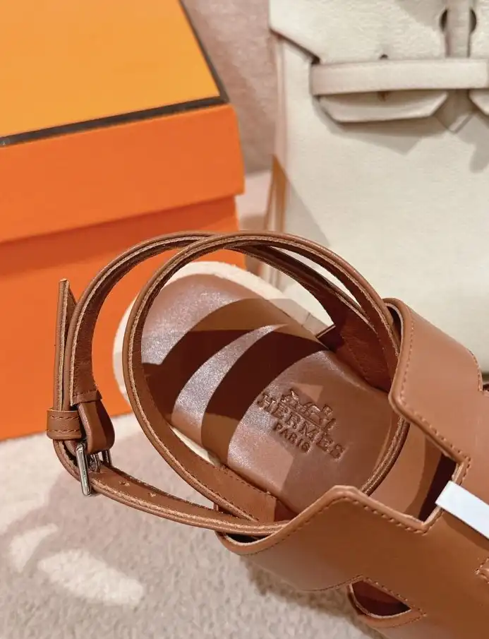 hype Hermes Sandals