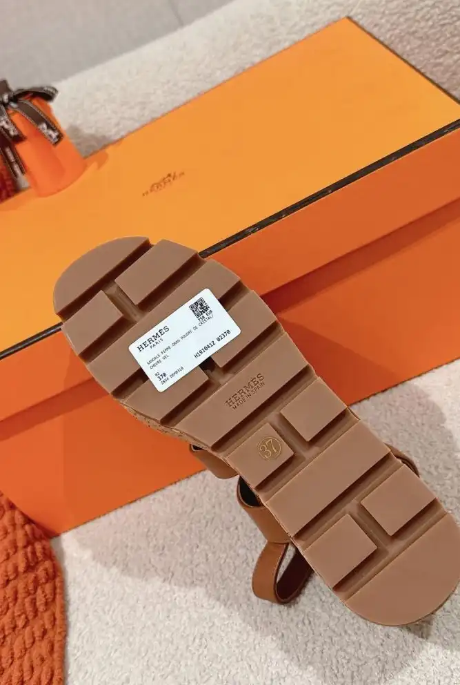 hype Hermes Sandals