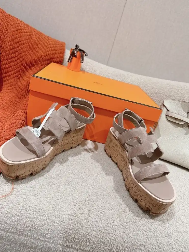 hype Hermes Sandals