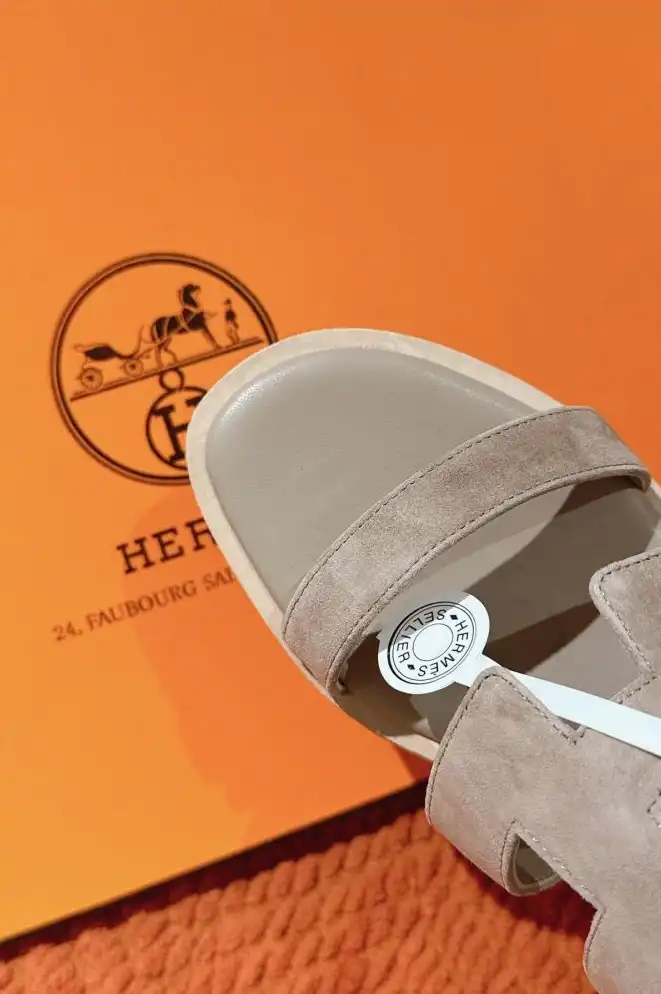 hype Hermes Sandals