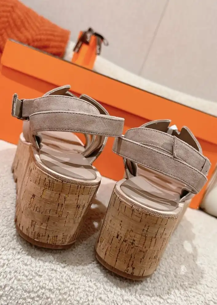 hype Hermes Sandals