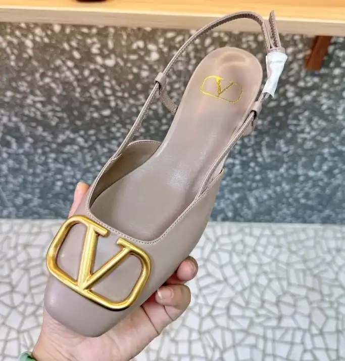 hype Valentino flat shoes