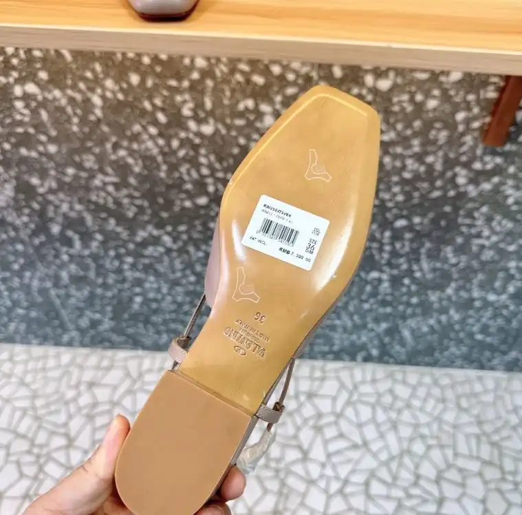 hype Valentino flat shoes