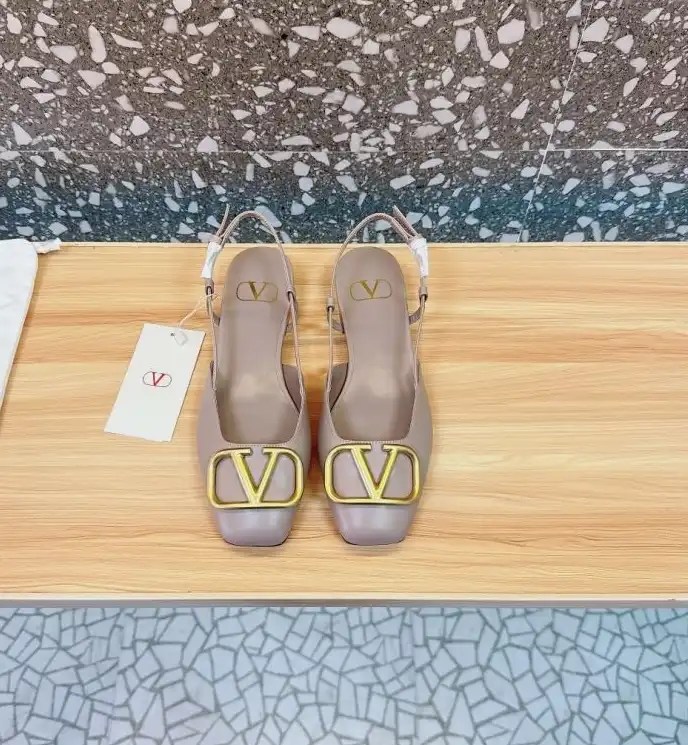 hype Valentino flat shoes