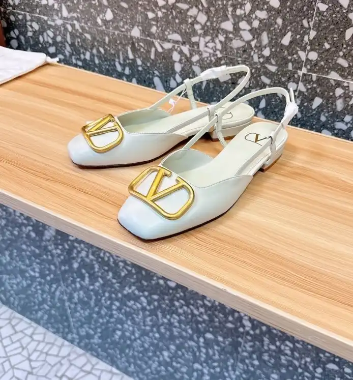 hype Valentino flat shoes