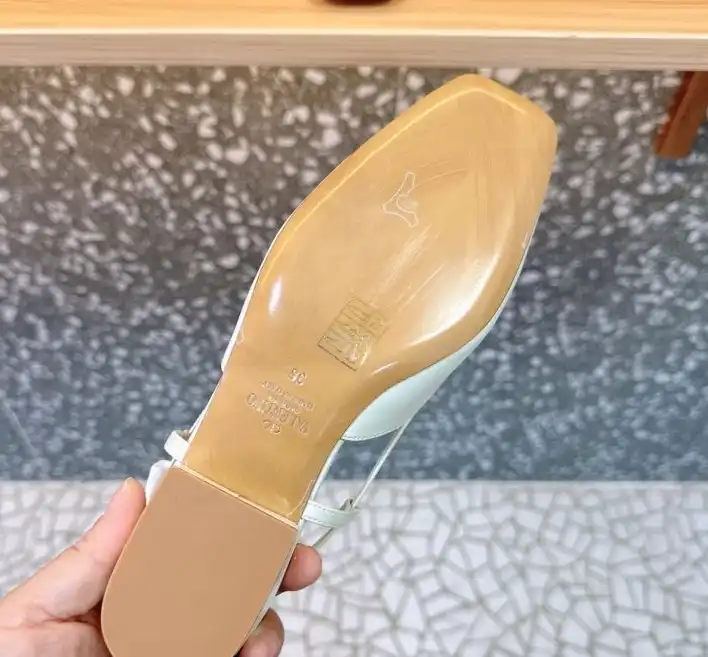 hype Valentino flat shoes