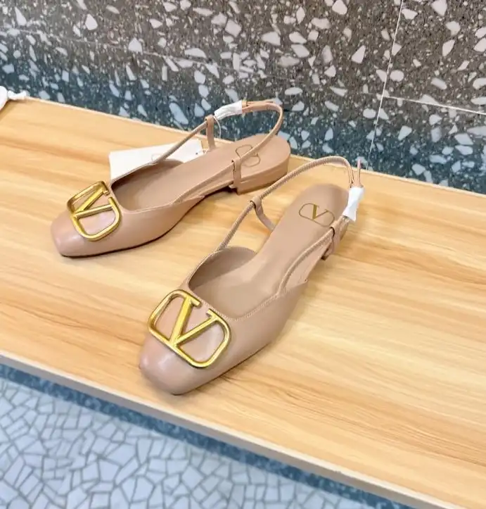 hype Valentino flat shoes