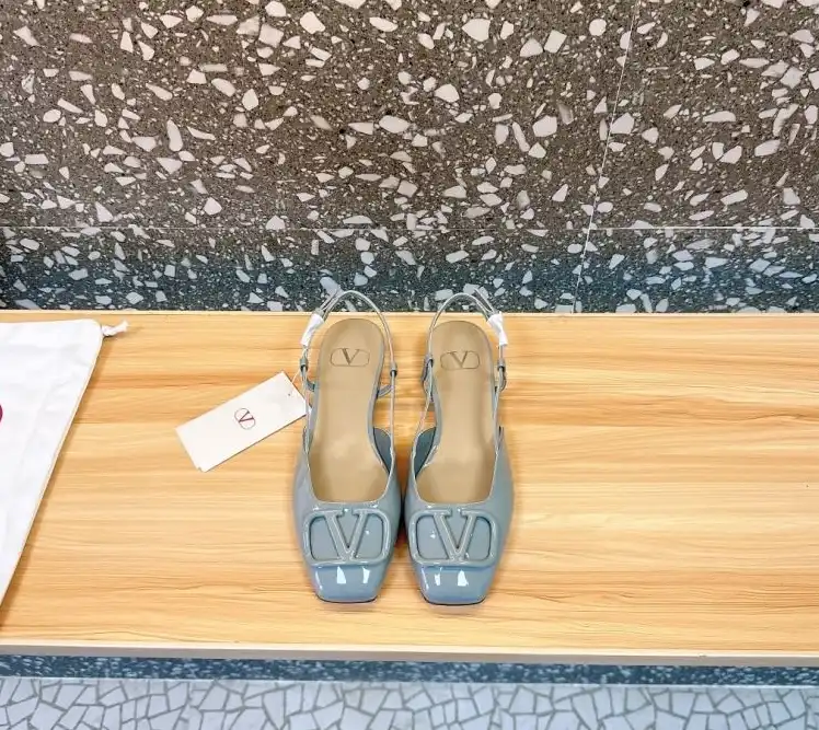 hype Valentino flat shoes