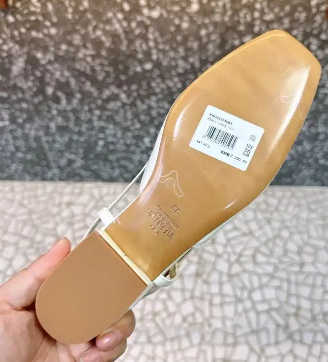 hype Valentino flat shoes