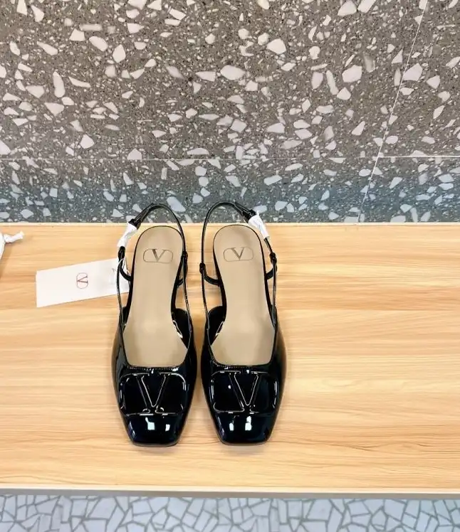 hype Valentino flat shoes