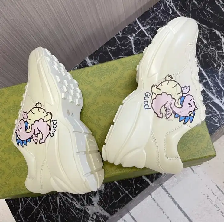 hype Gucci Sneakers