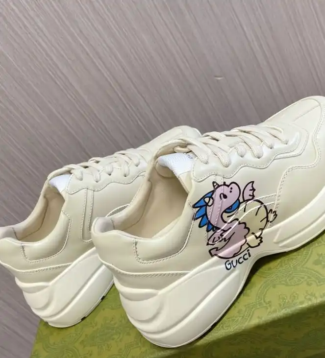 hype Gucci Sneakers