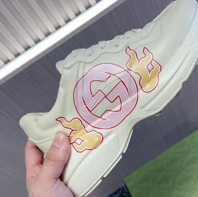 hype Gucci Sneakers