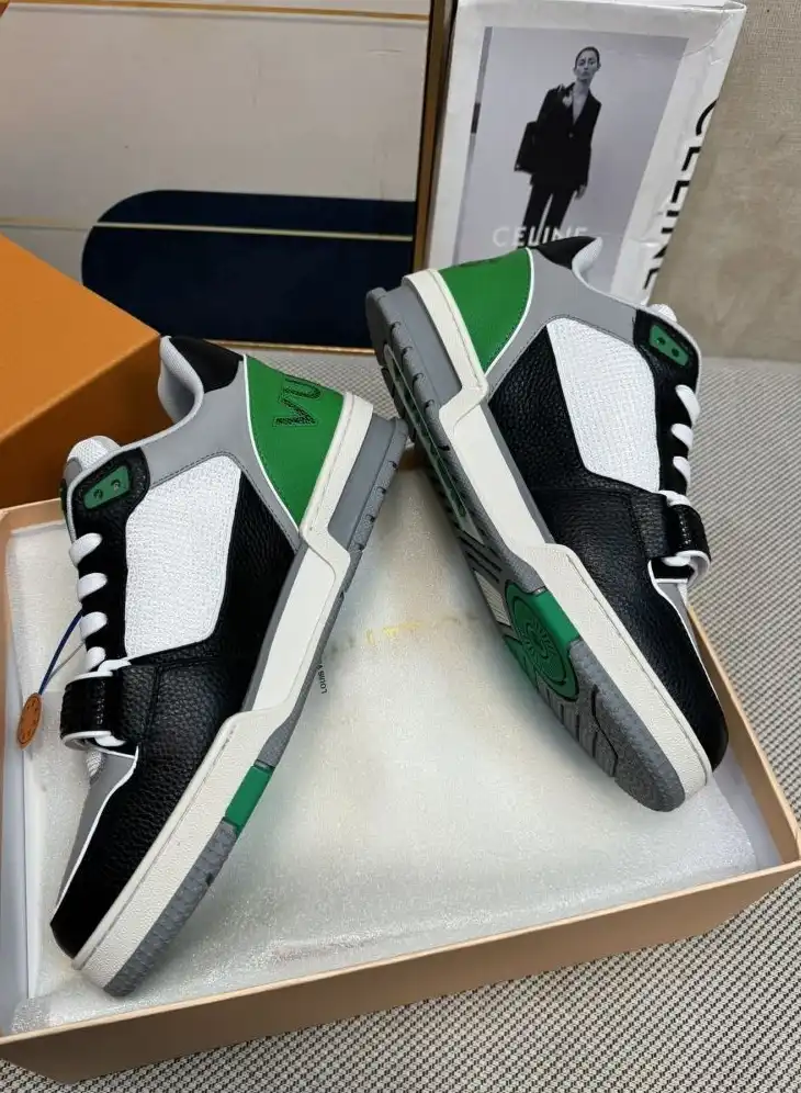 hype Louis Vuitton Sneakers