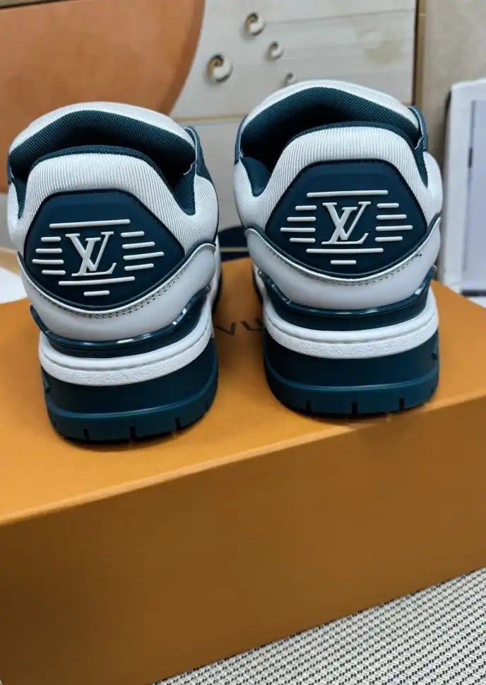 hype Louis Vuitton Sneakers