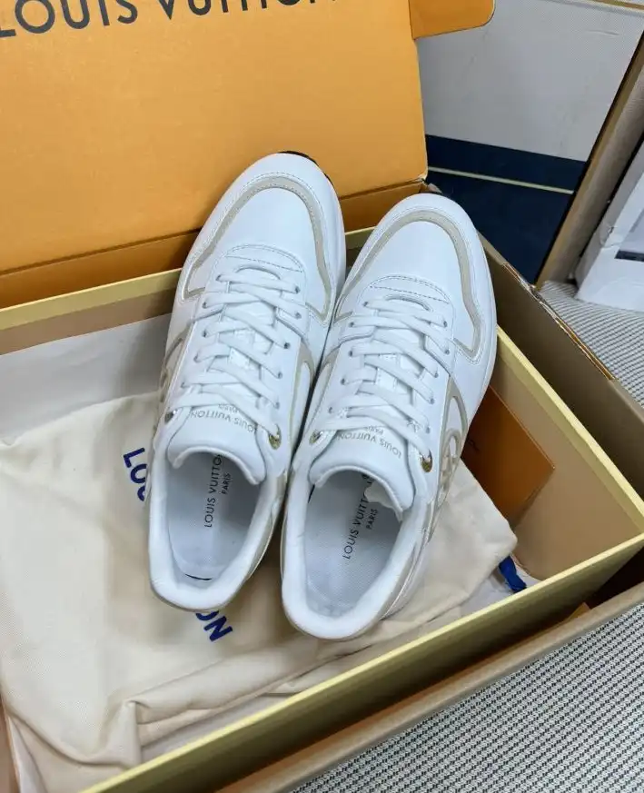 hype Louis Vuitton Sneakers