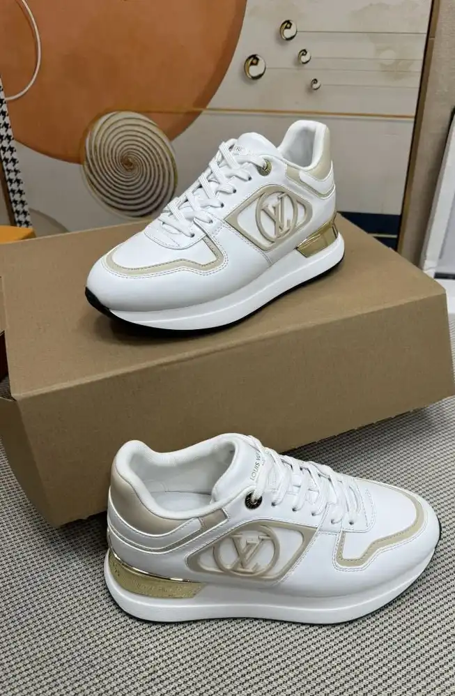 hype Louis Vuitton Sneakers