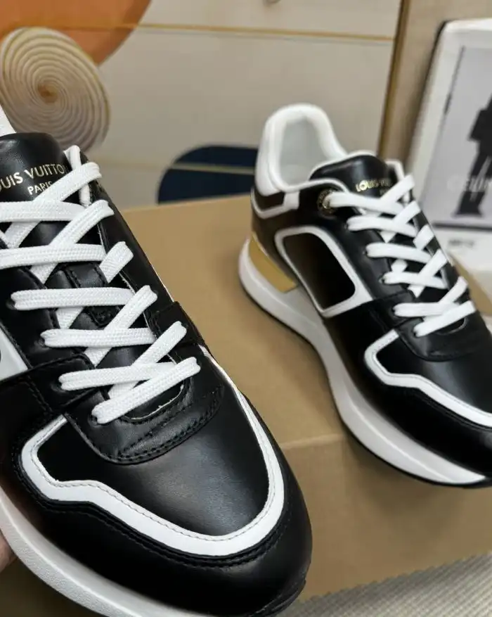 hype Louis Vuitton Sneakers