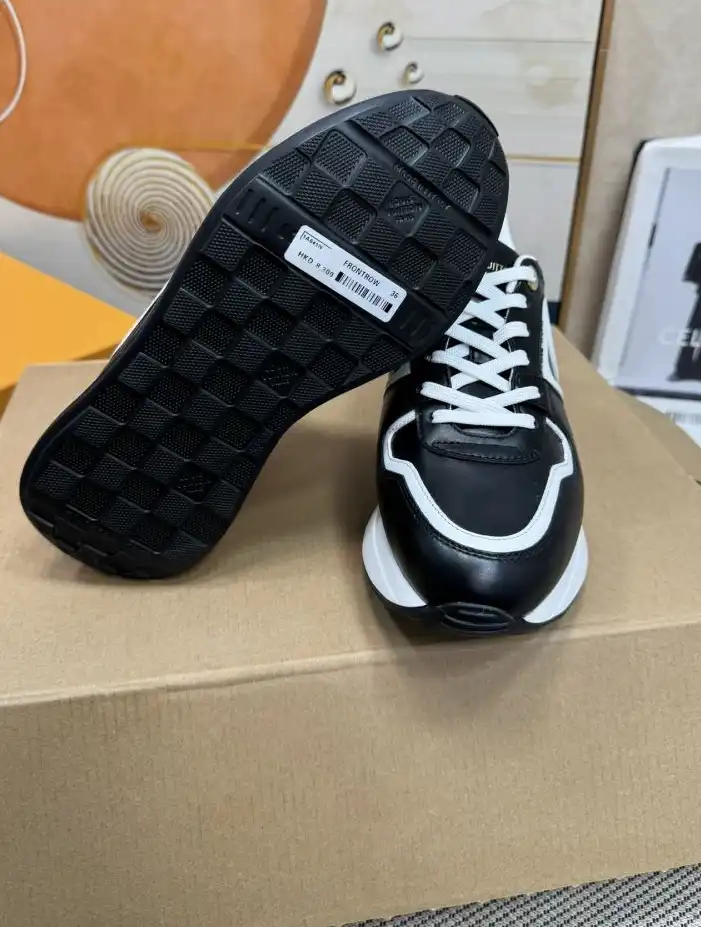 hype Louis Vuitton Sneakers