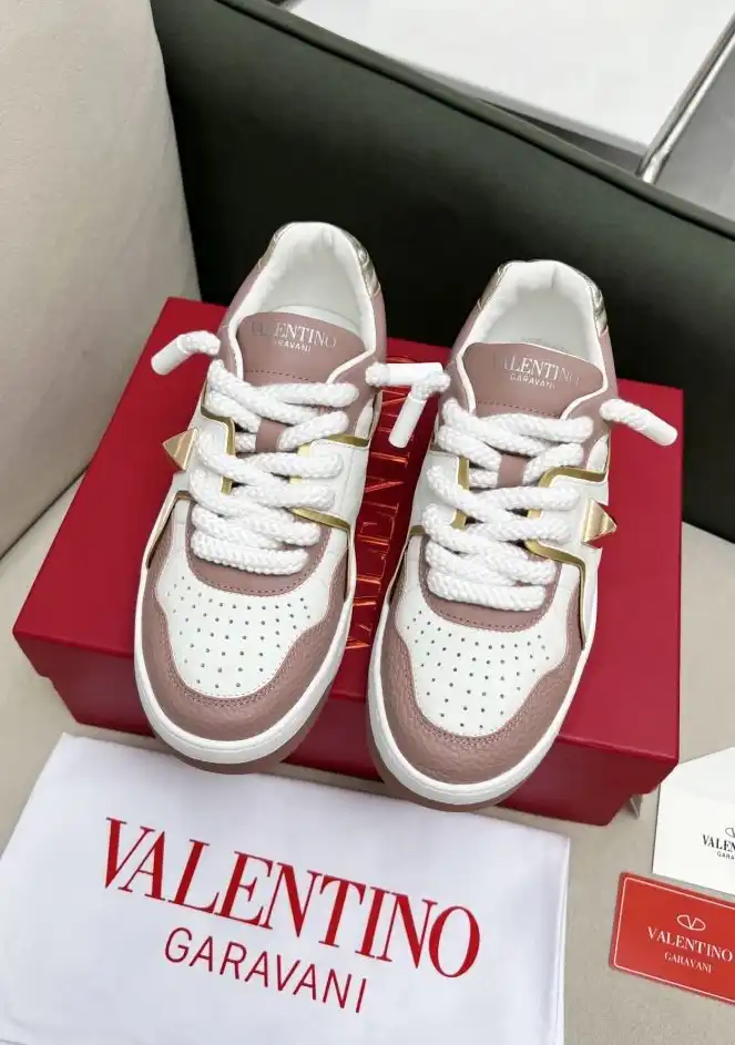 hype Valentino Sneakers