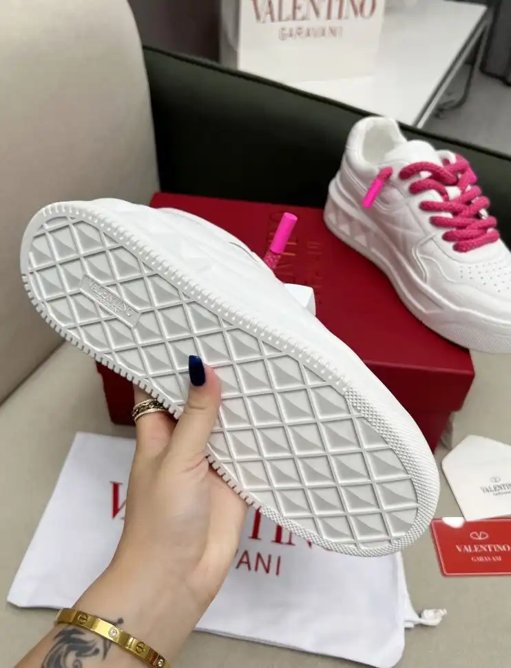 hype Valentino Sneakers