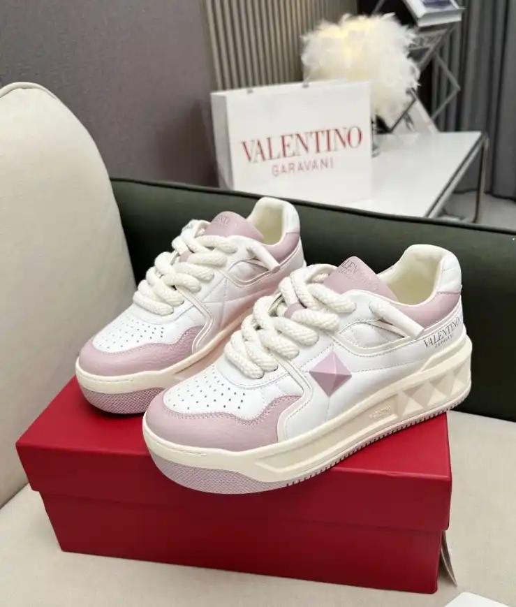 hype Valentino Sneakers