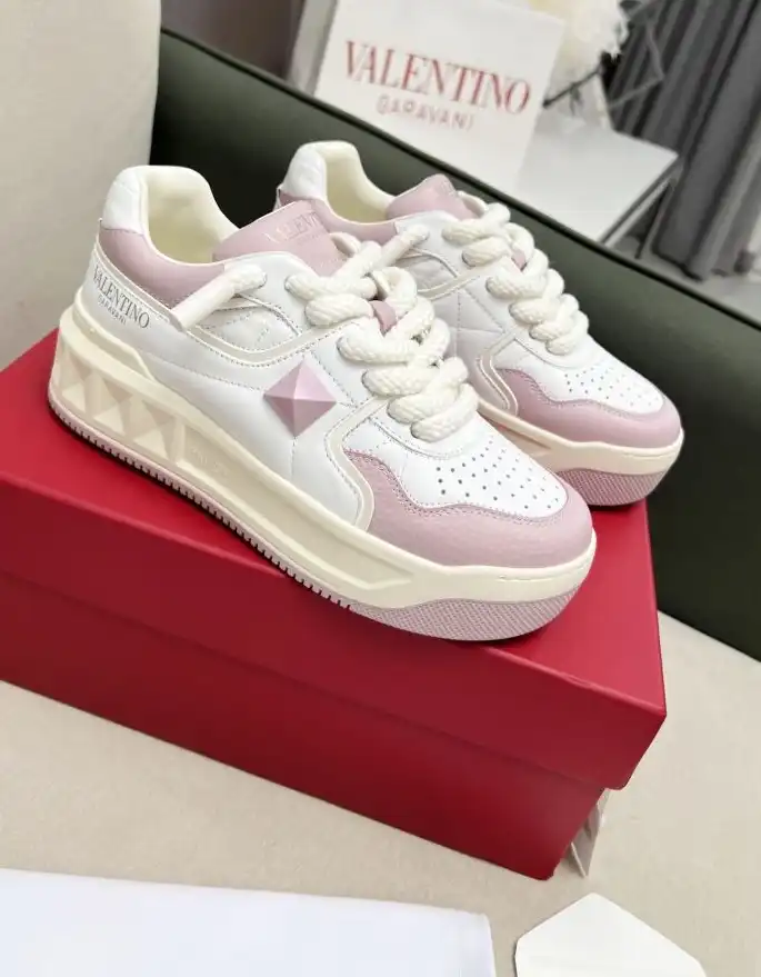 hype Valentino Sneakers