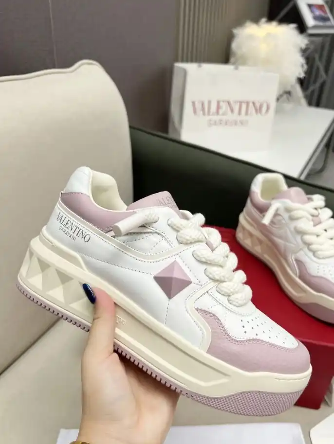 hype Valentino Sneakers