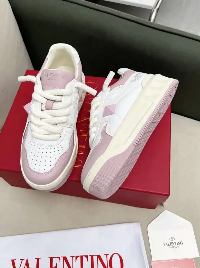 hype Valentino Sneakers