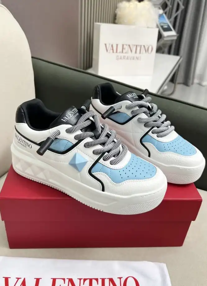 hype Valentino Sneakers