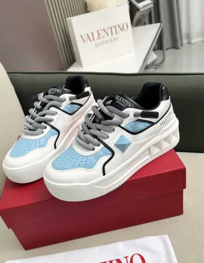 hype Valentino Sneakers