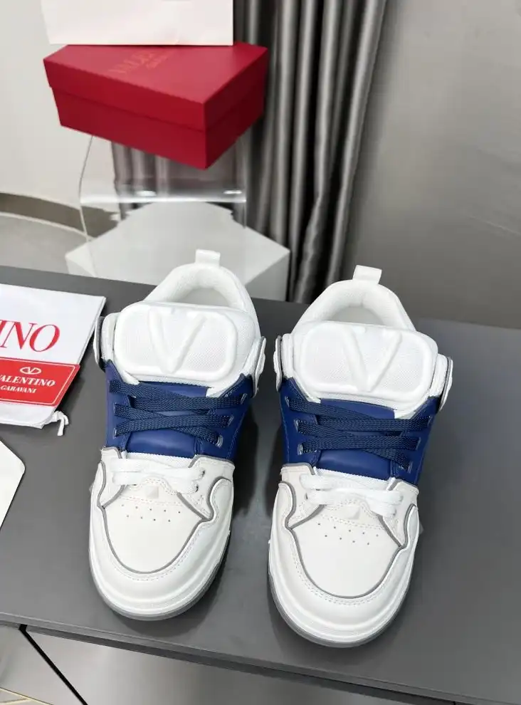 hype Valentino Sneakers