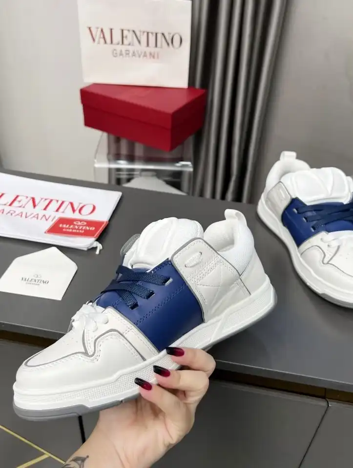 hype Valentino Sneakers