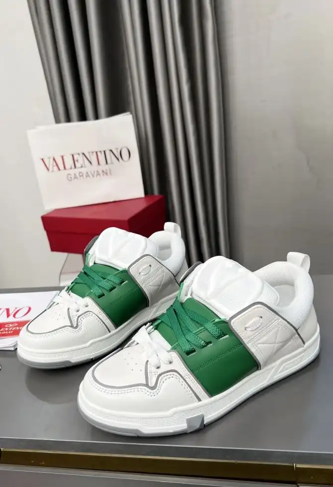 hype Valentino Sneakers