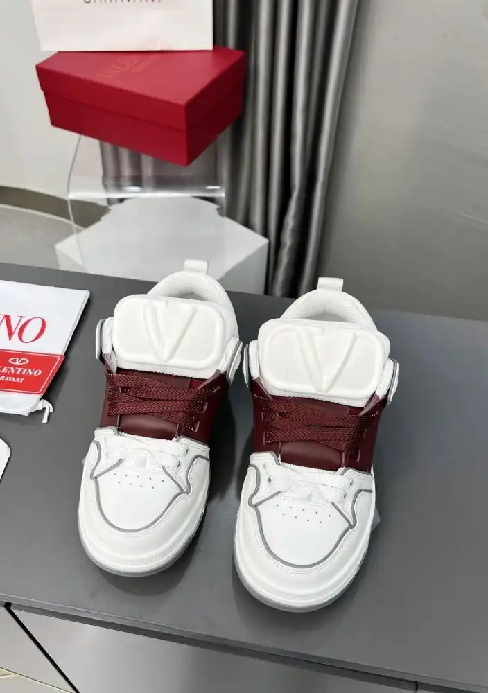 hype Valentino Sneakers