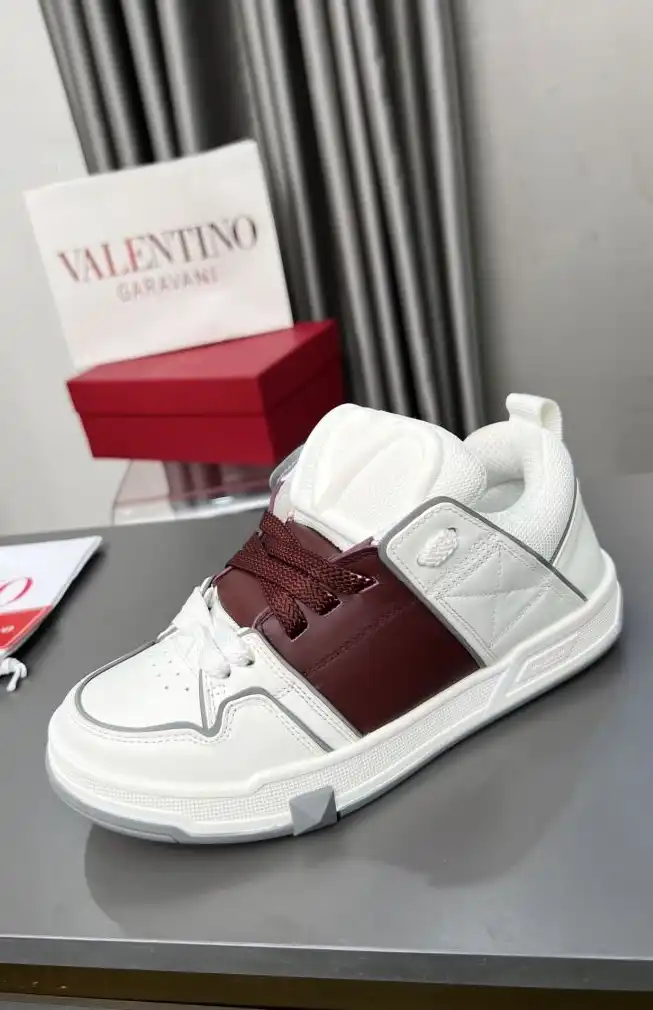 hype Valentino Sneakers