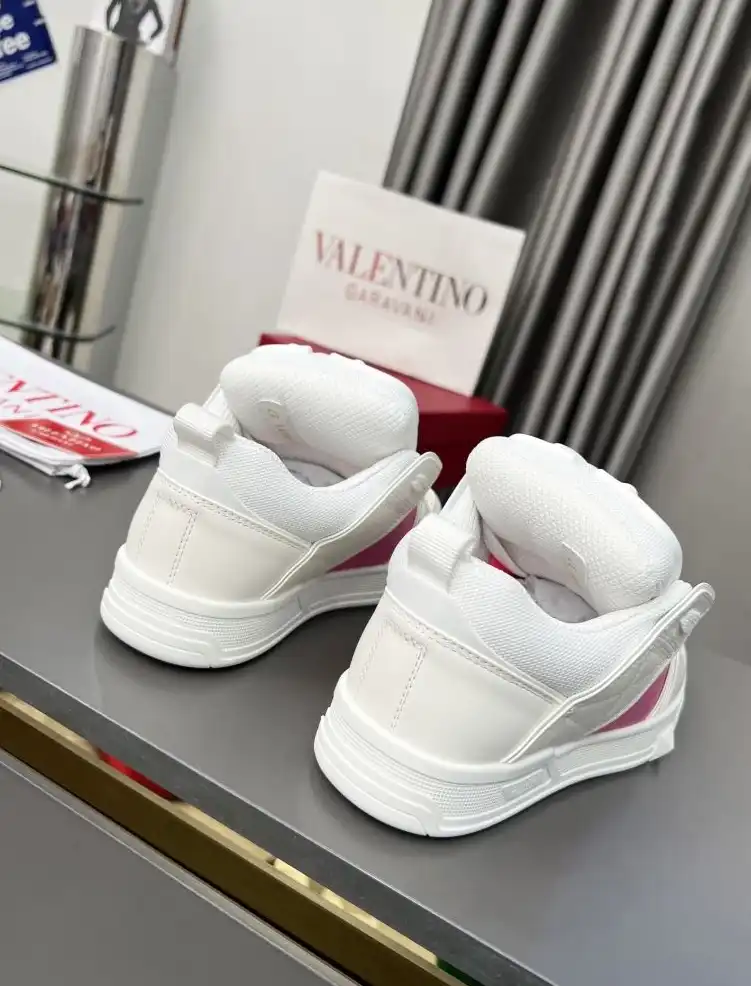 hype Valentino Sneakers