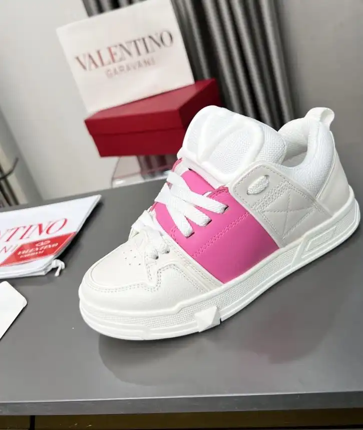 hype Valentino Sneakers