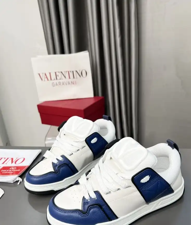 hype Valentino Sneakers