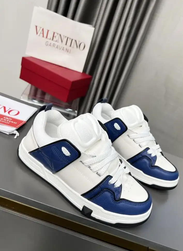 hype Valentino Sneakers