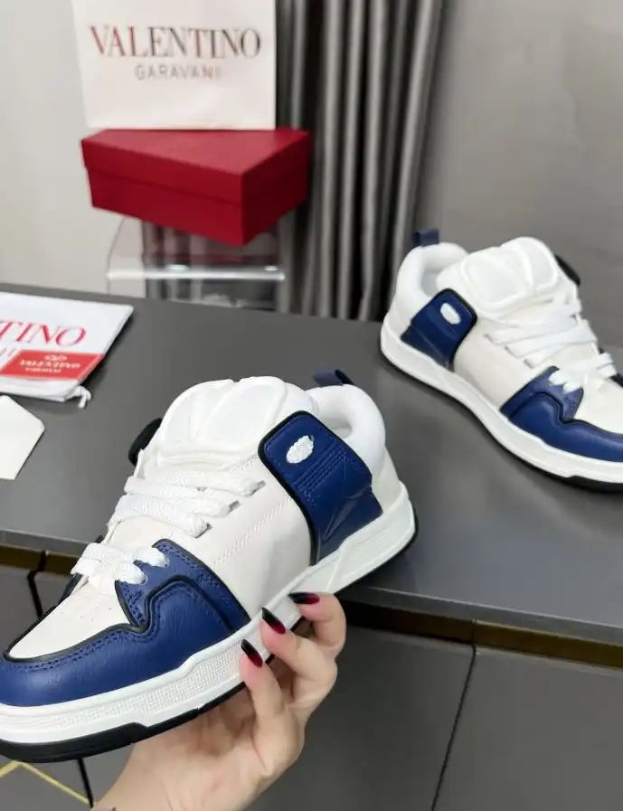 hype Valentino Sneakers