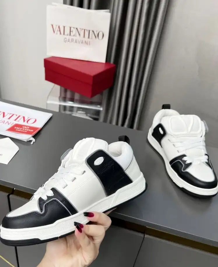 hype Valentino Sneakers