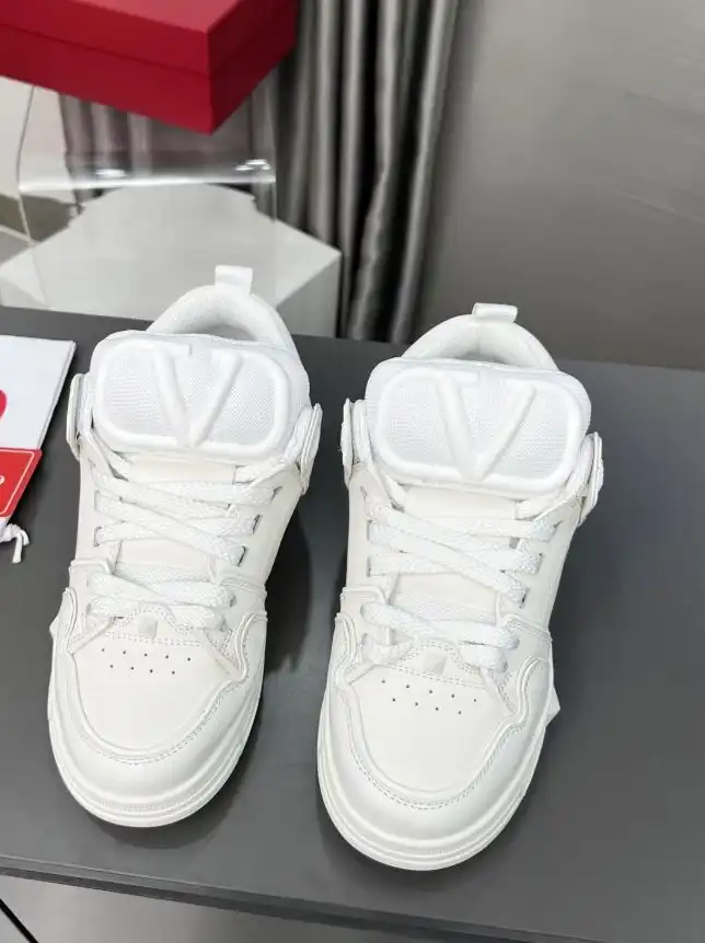 hype Valentino Sneakers