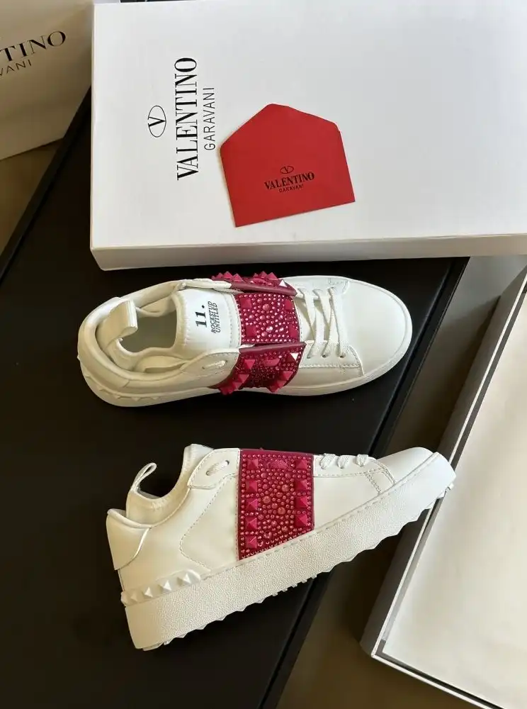 hype Louis Vuitton Sneakers