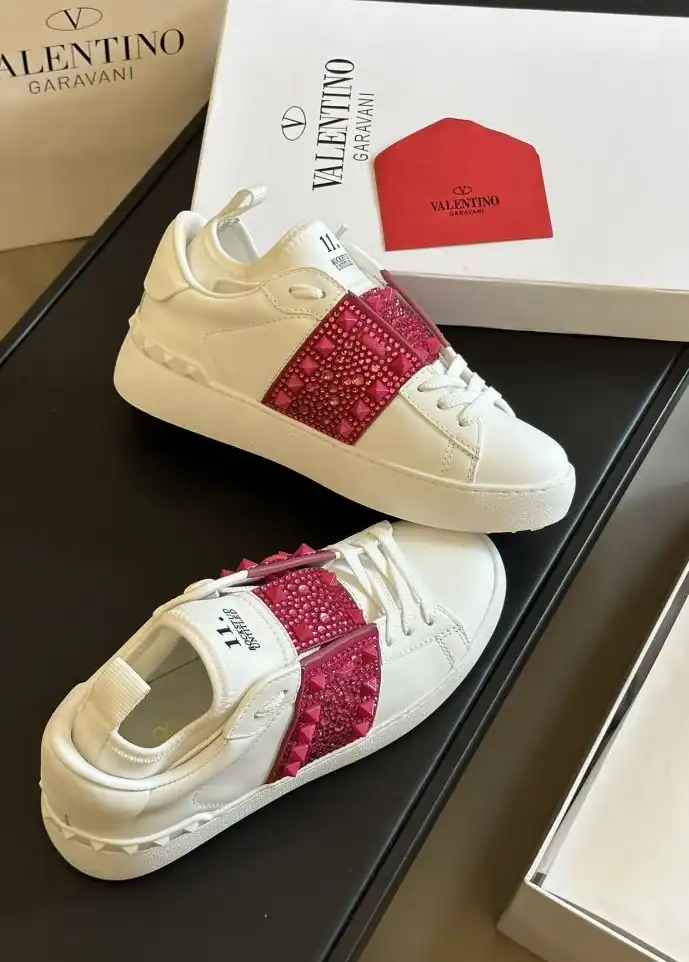 hype Louis Vuitton Sneakers